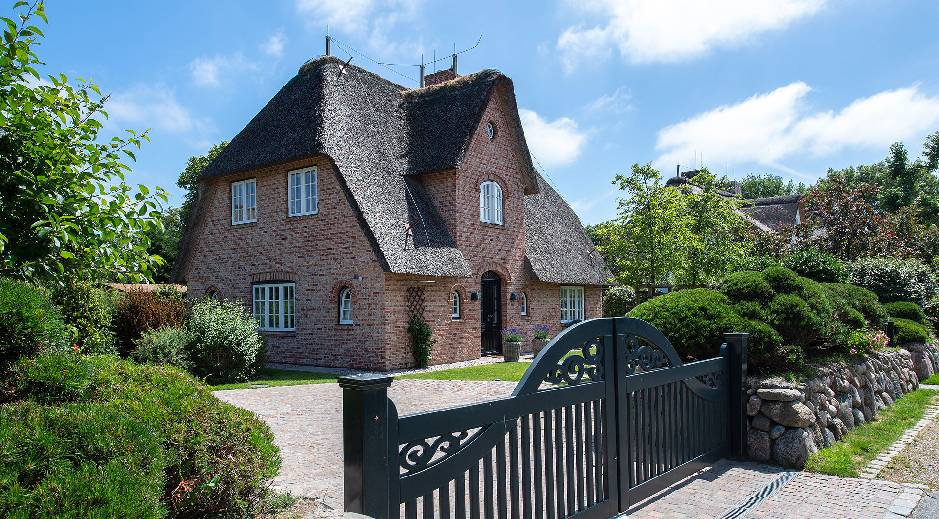 202-meln-hues-feriendomizile-2024-benen-diken-hof-privat-hotels-sylt-27